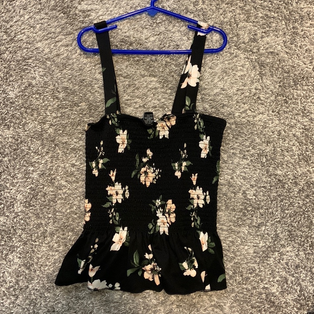 Rue 21 crop top